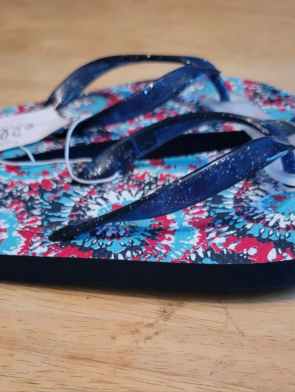Girl's Elli Red, White, Blue  Multi Spiral Print Flip Flops Size 12-13